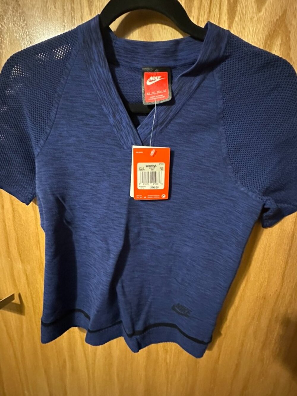 NWT!! Nike Mesh Short Sleeve Shirt XS